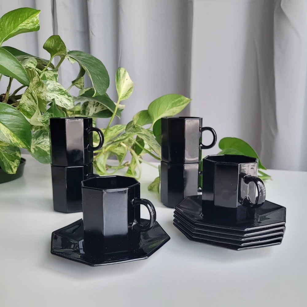 Arcoroc Octime Black Glass Octagon Coffee Mugs Cups & Saucers France Set of 6